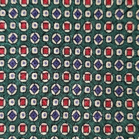 DARK GREEN TIE WITH SMALL PATTERN NEW - Picture 3 of 6